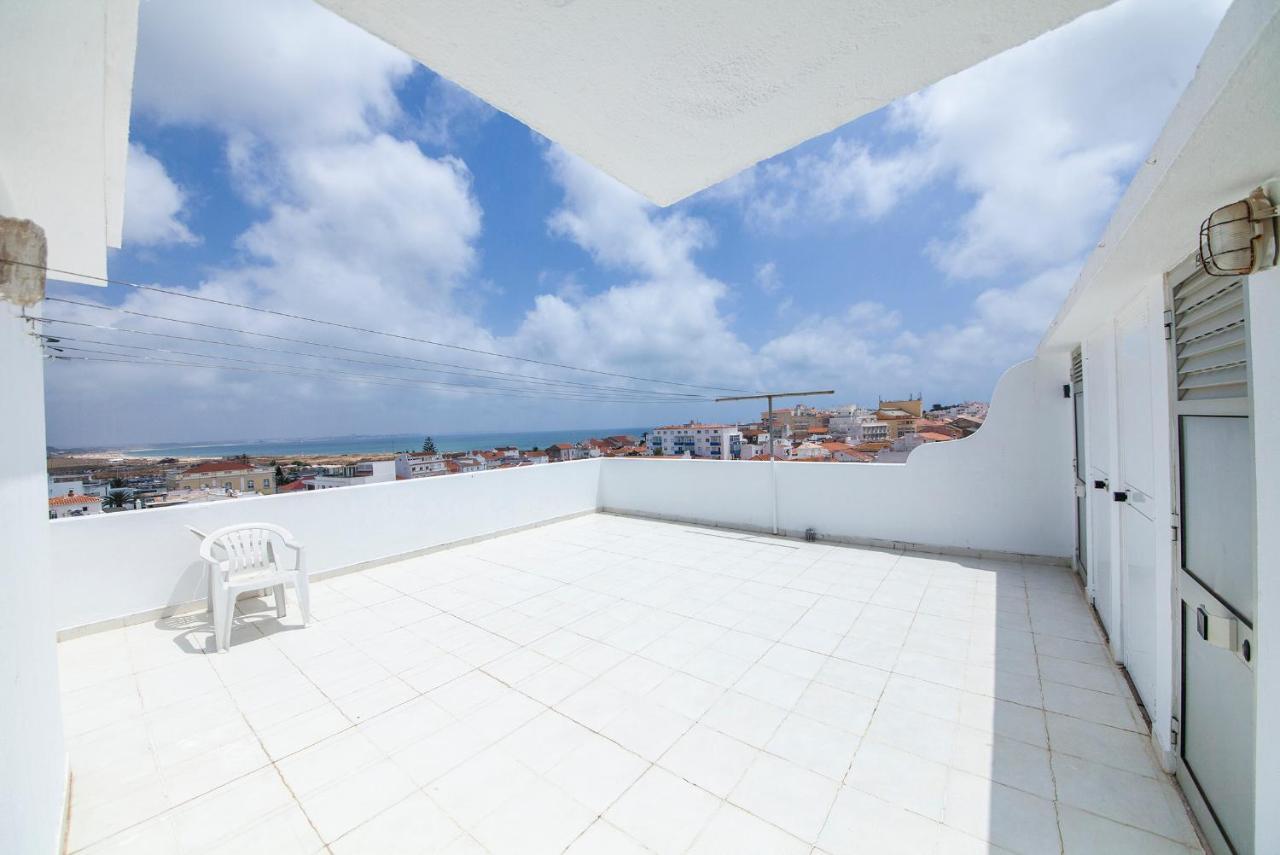 B10 - Top Floor Bay View