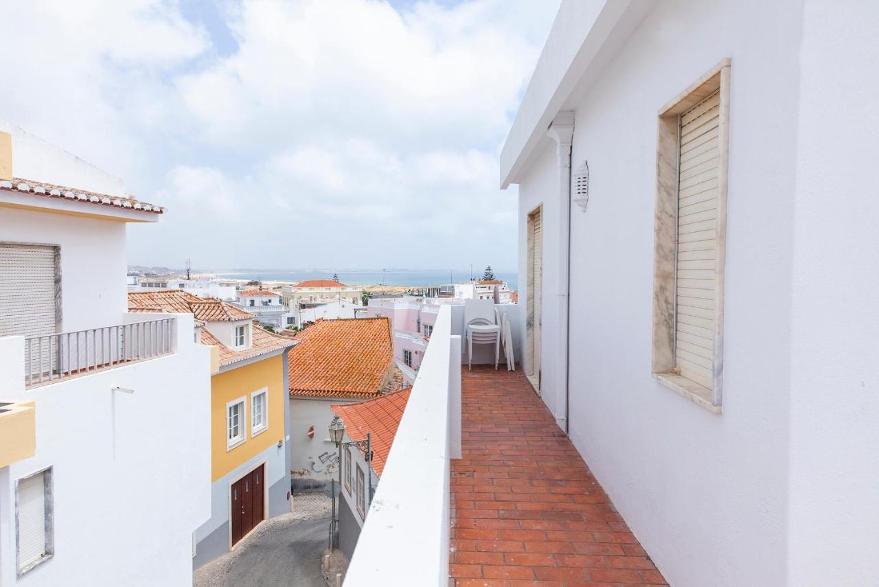 Apartment B10 - Top Floor Bay View *